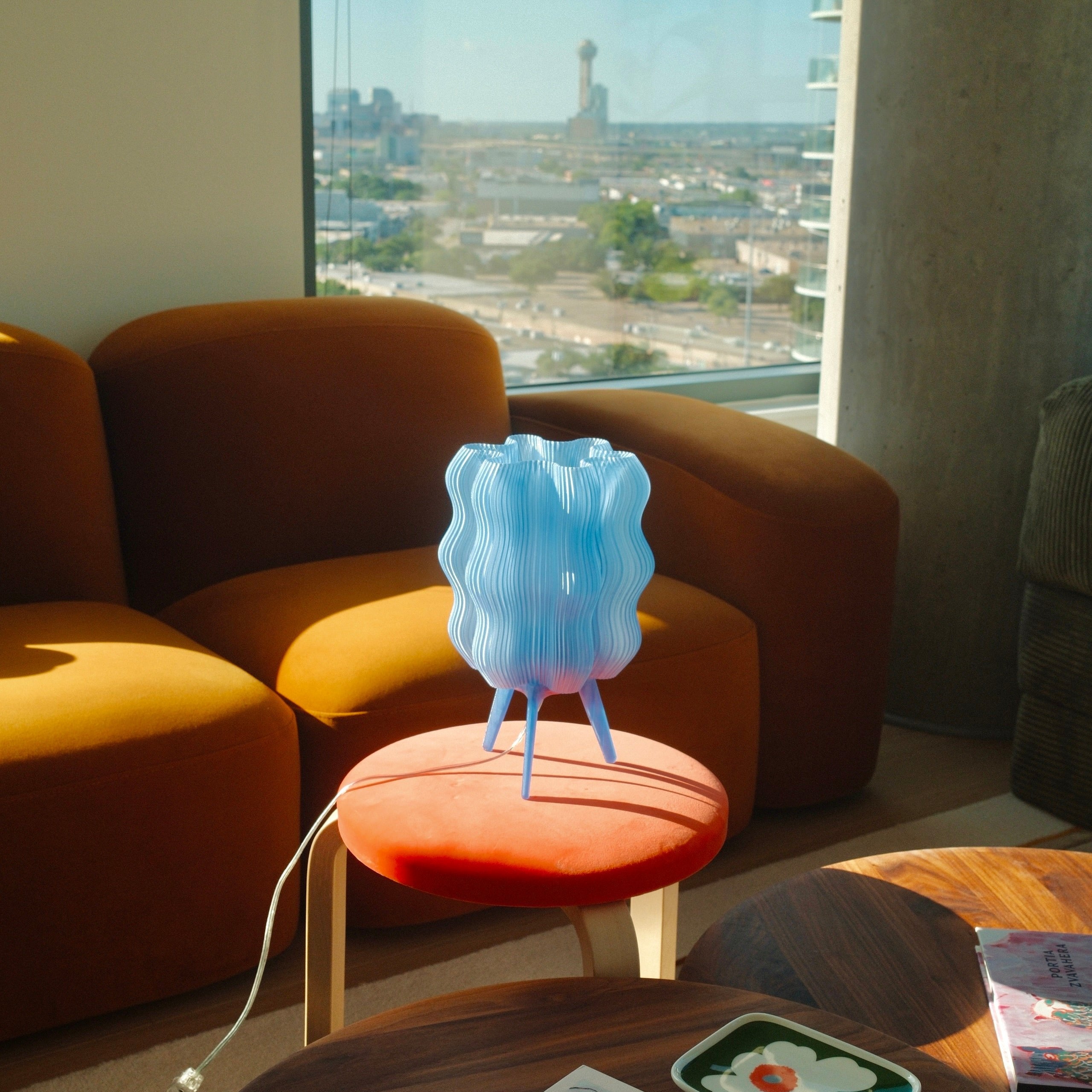 Desk lamp