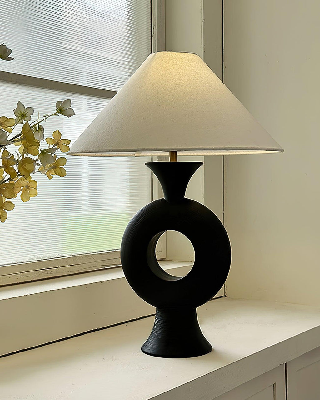 Eclipse Table Lamp 15.7"