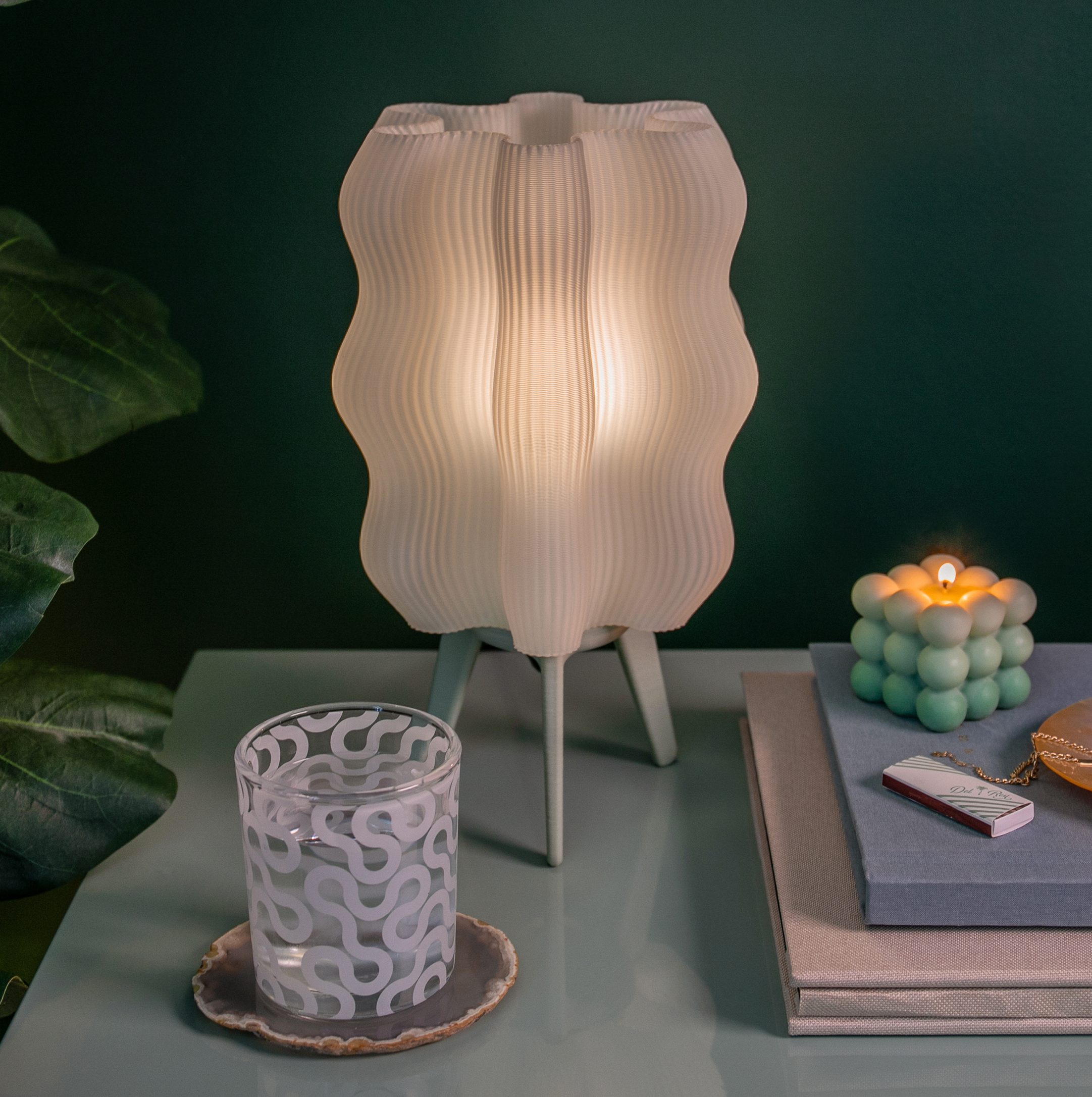 Desk lamp
